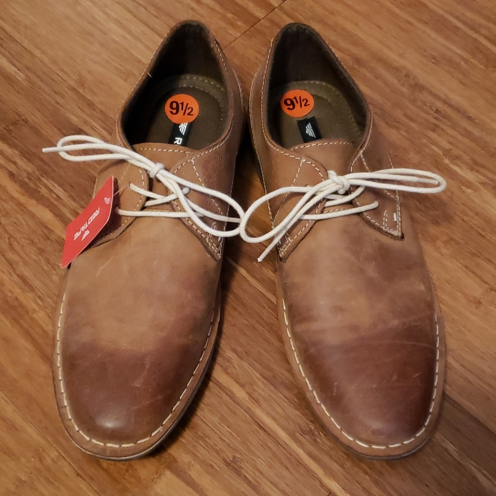 RedTape 9.5 Shoes